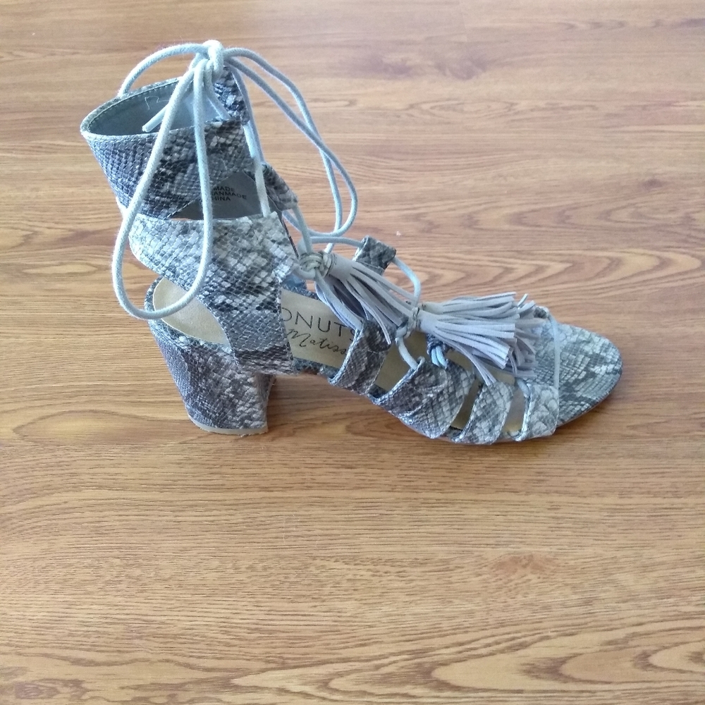 Sandals - Picture 4 of 6